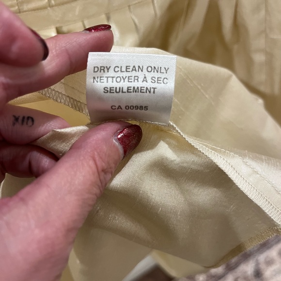 ABSOLUTELY STUNNING 💃 HOLT RENFREW Cream Coloured Raw Silk Skirt - size 8 - Picture 5 of 11